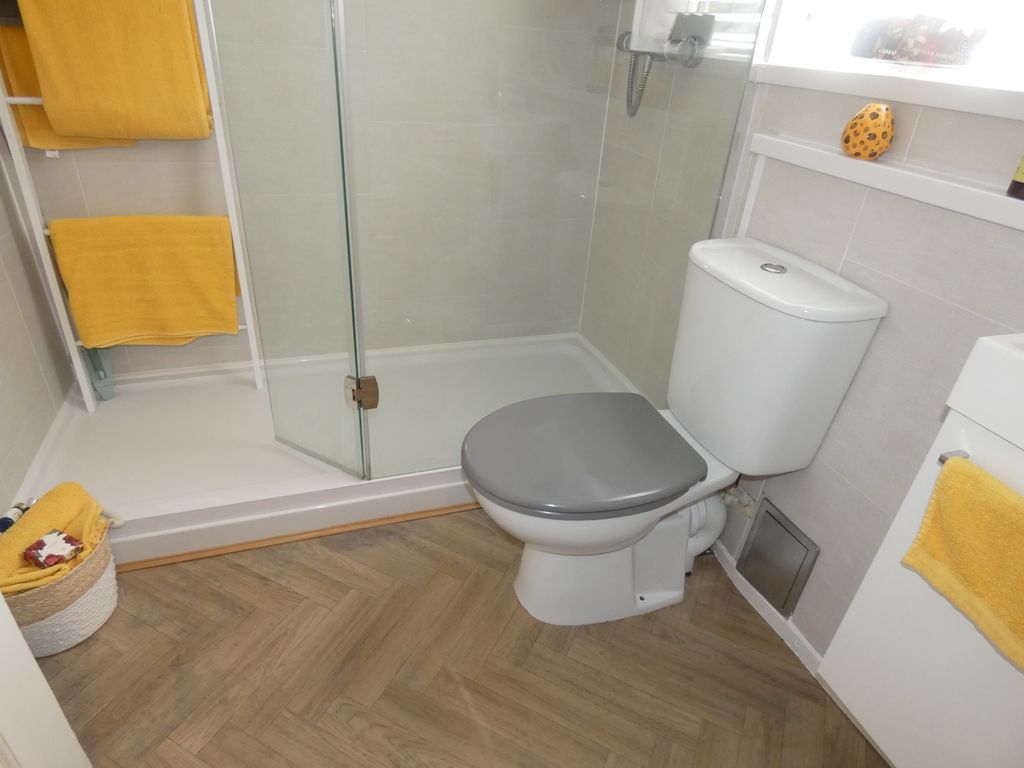 Ground Floor Shower Room- click for photo gallery